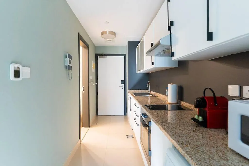 Cozy Apartment In Jlt Dubai