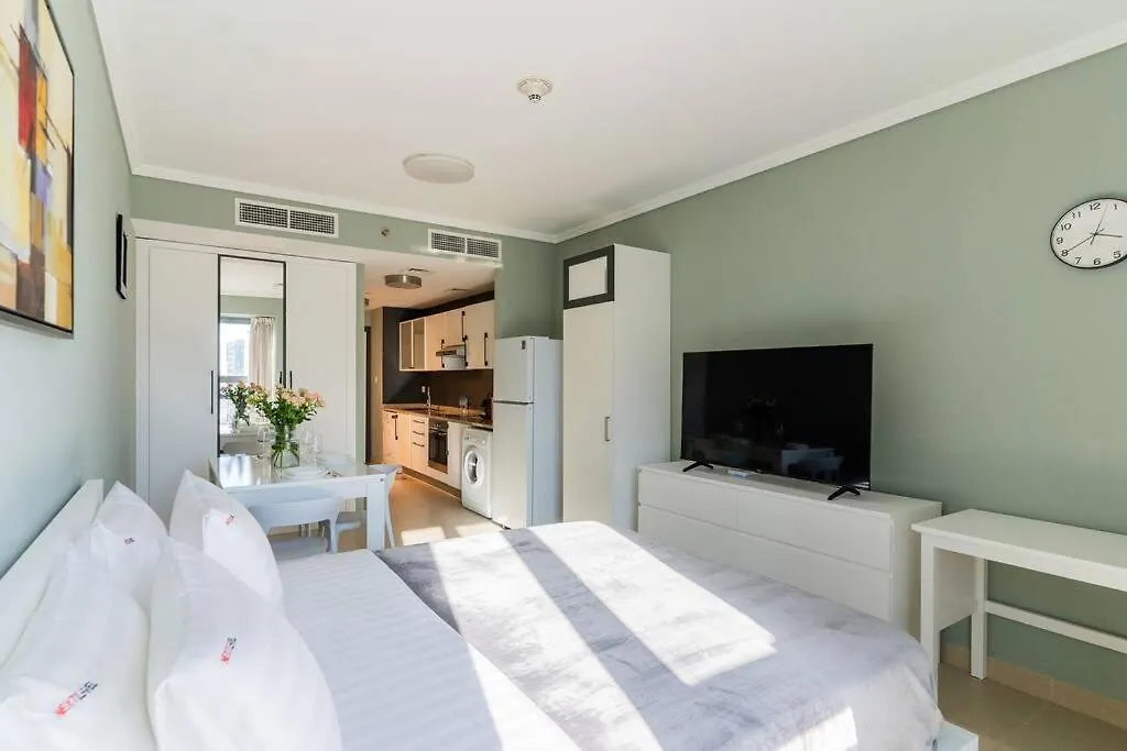Cozy Apartment In Jlt Dubai