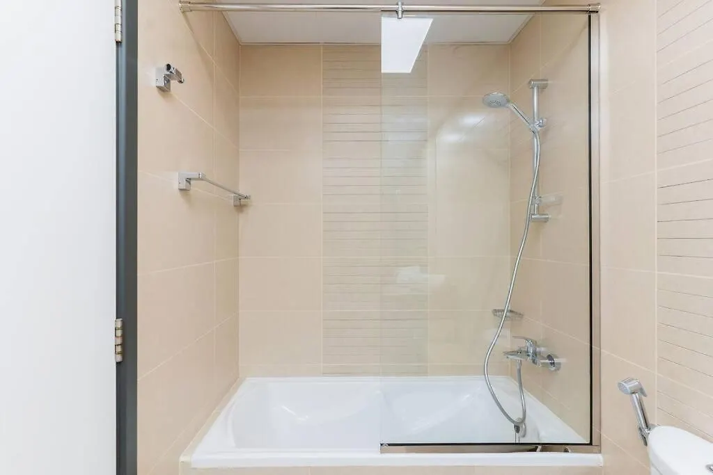Cozy Apartment In Jlt Dubai