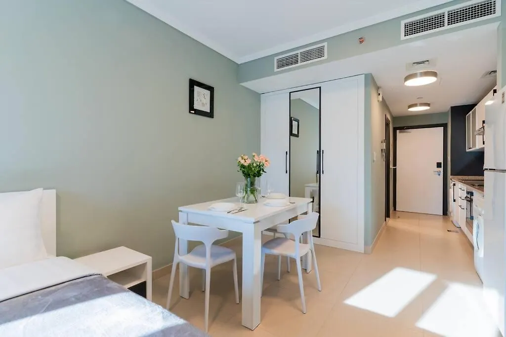 Cozy Apartment In Jlt Dubai